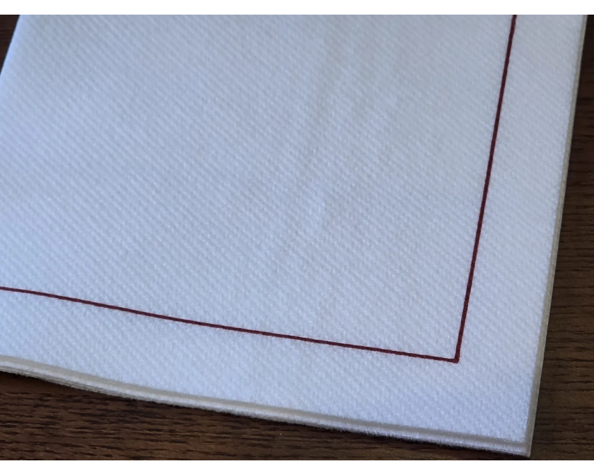 Serviette liseré rouge rubis