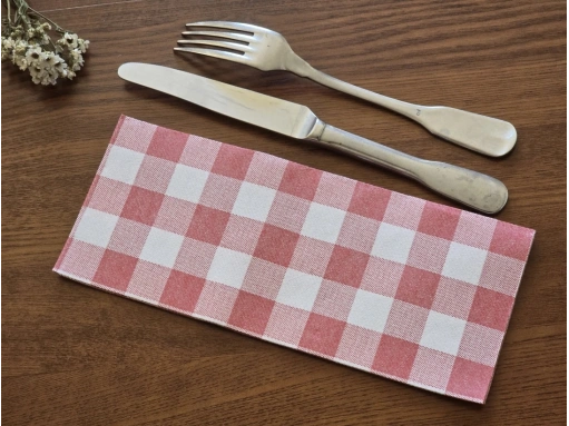 Serviette jetable Vichy Bordeaux – Élégance et effet set de table